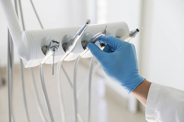 Professional Emergency Dentist technician working in Ridge Wood Heights, FL